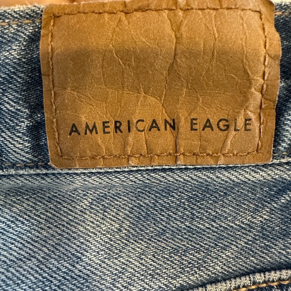 American Eagle Outfitters 90s Boyfriend Jeans Size 6 - Picture 5 of 7